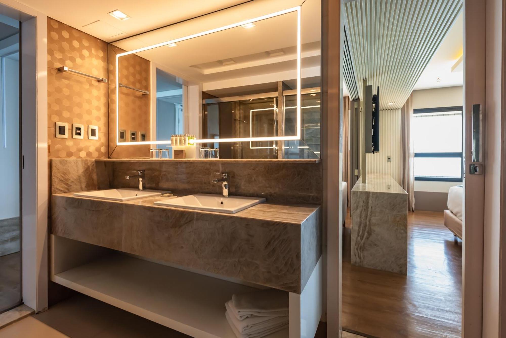 Hotel Bourbon 4*